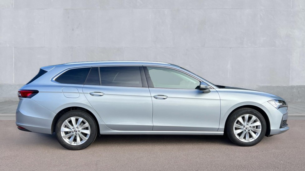 Used Skoda Superb 2024 for sale - 76014973: Photo 4