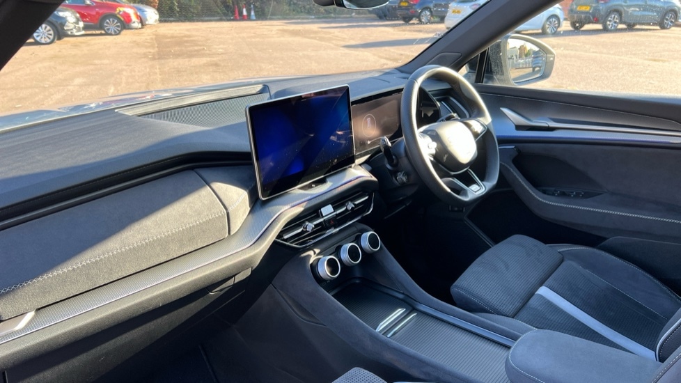 Used Skoda Kodiaq 2025 for sale - 76872319: Photo 2