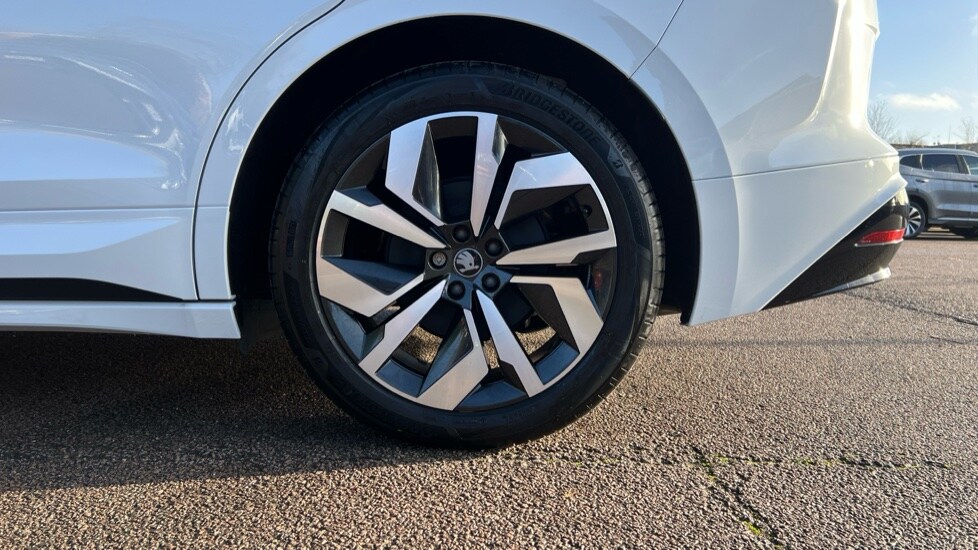 Used Skoda Enyaq 2025 for sale - 76760708: Photo 18