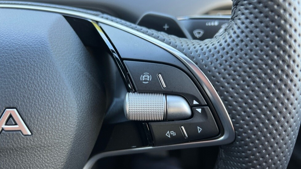 Used Skoda Enyaq 2025 for sale - 76760708: Photo 38