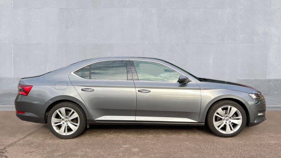 Used Skoda Superb 2022 for sale - 76635556: Photo 4