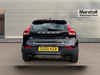 Used Volvo V40 2018 for sale - 76302369: Photo