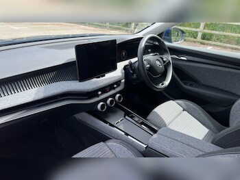 Used Skoda Superb 2024 for sale - 75776074: Photo