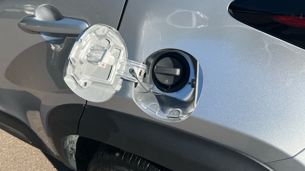 Used Toyota Yaris Cross 2023 for sale - 76870797: Photo 21