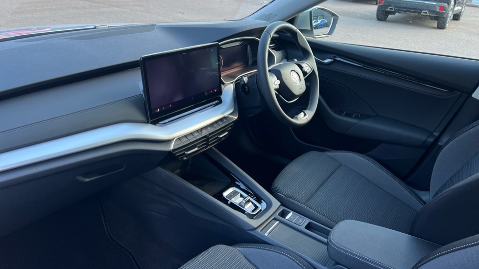 Used Skoda Octavia 2024 for sale - 76870828: Photo 2