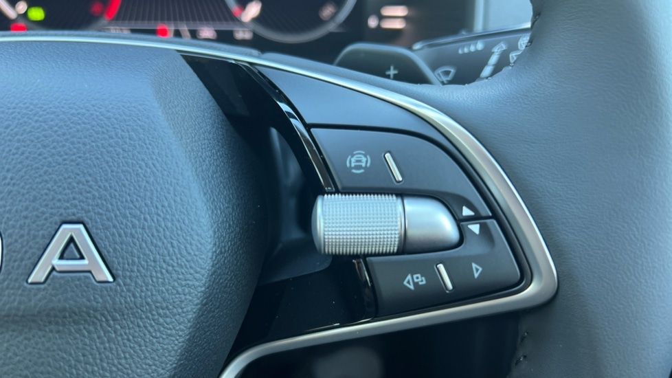 Used Skoda Karoq 2025 for sale - 76871267: Photo 32