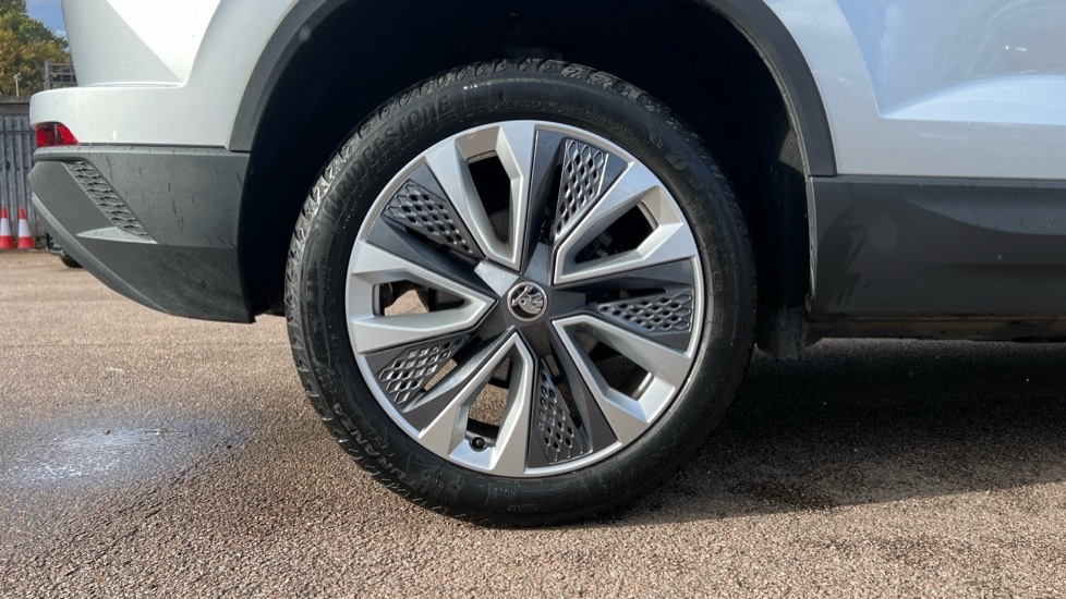 Used Skoda Karoq 2024 for sale - 76869037: Photo 5