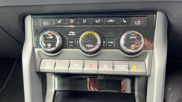 Used Skoda Karoq 2025 for sale - 76014987: Photo 28