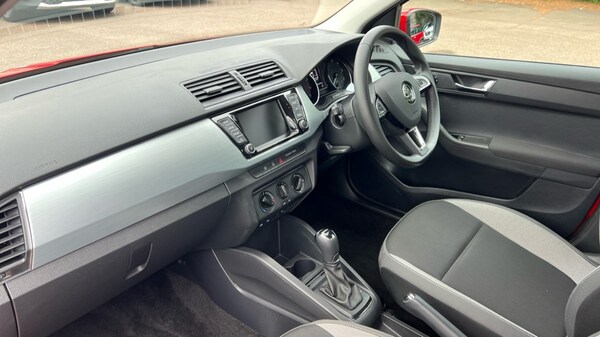 Used Skoda Fabia 2017 for sale - 75992685: Photo 2