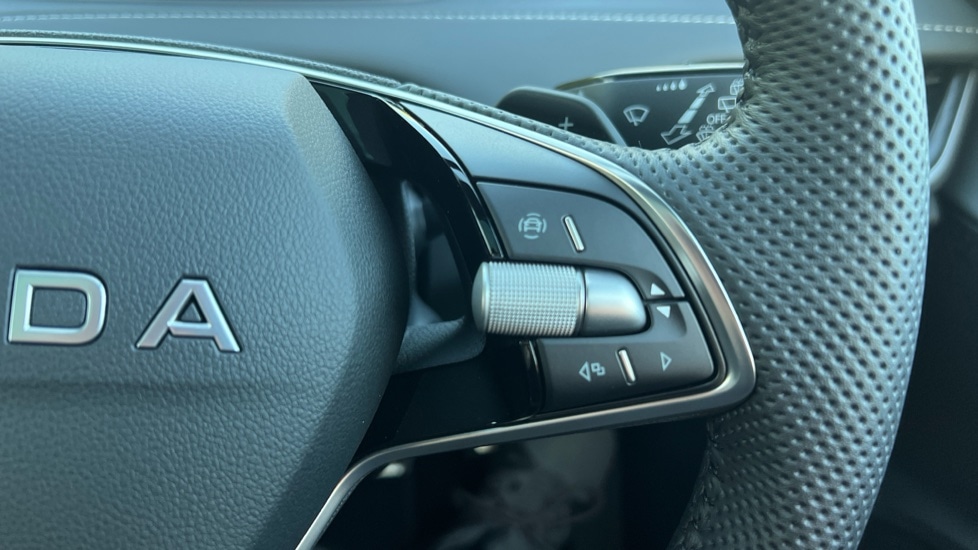Used Skoda Enyaq 2025 for sale - 76074242: Photo 38