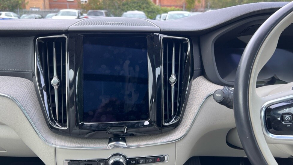 Used Volvo XC60 2021 for sale - 76033860: Photo 12