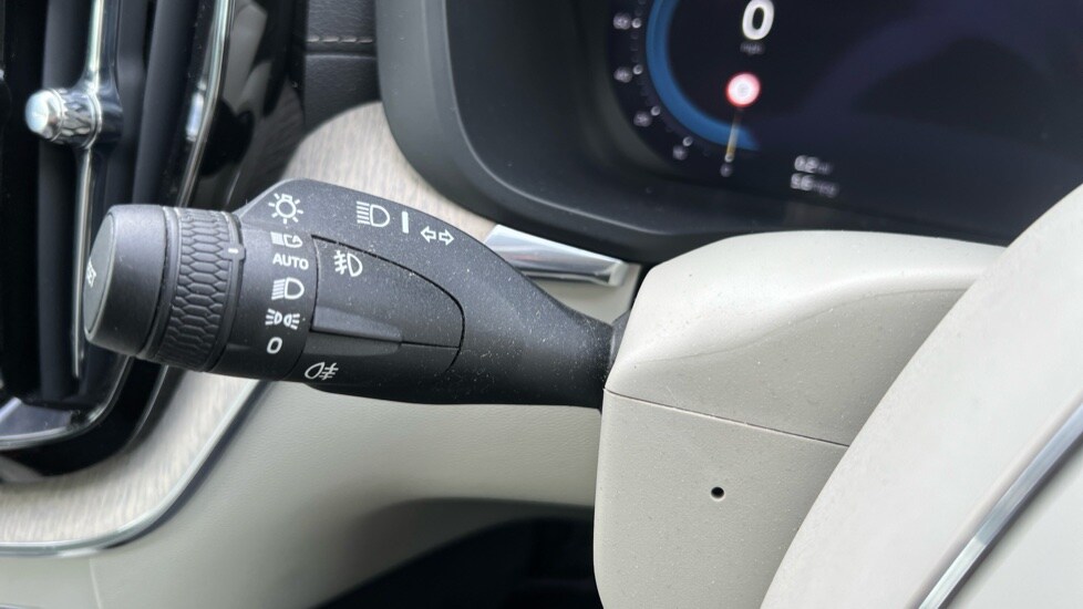 Used Volvo XC60 2021 for sale - 76033860: Photo 25
