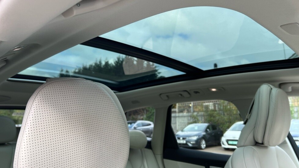Used Volvo XC60 2021 for sale - 76033860: Photo 31