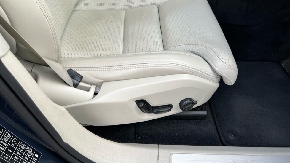 Used Volvo XC60 2021 for sale - 76033860: Photo 37