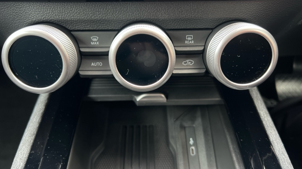 Used Skoda Superb 2024 for sale - 76868529: Photo 40