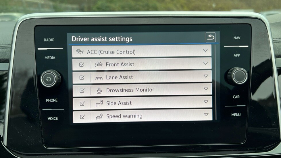 Used Volkswagen T-Roc 2024 for sale - 76731592: Photo 32