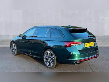 Used Skoda Octavia 2025 for sale - 76921651: Photo