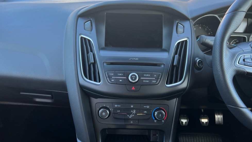 Used Ford Focus 2017 for sale - 76873964: Photo 12