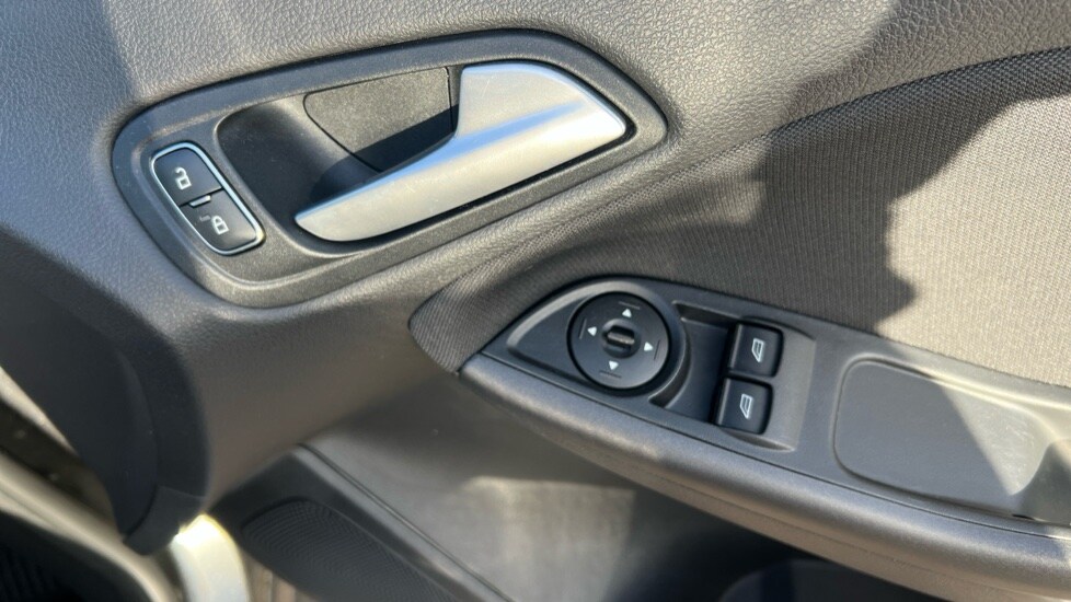 Used Ford Focus 2017 for sale - 76873964: Photo 29