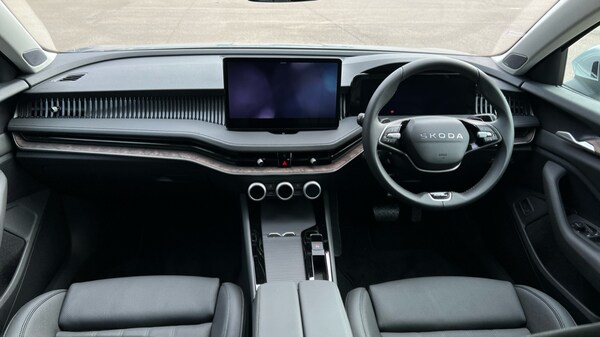 Used Skoda Superb 2025 for sale - 76217215: Photo 12