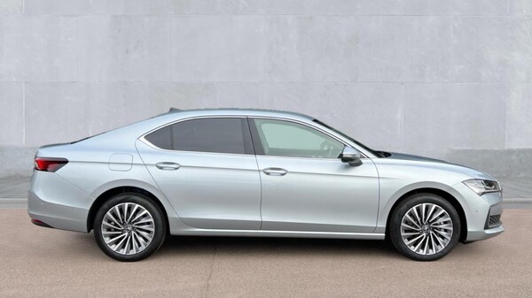 Used Skoda Superb 2025 for sale - 76217215: Photo 4