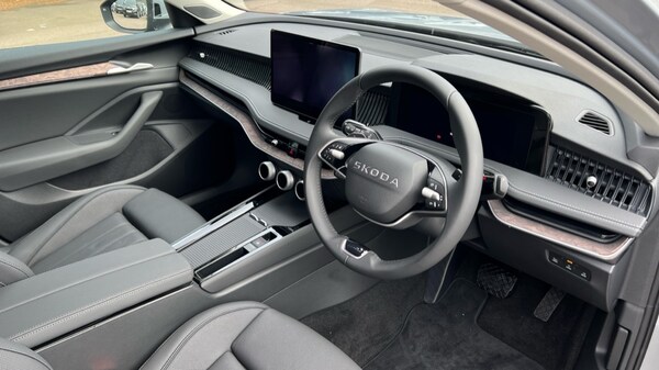 Used Skoda Superb 2025 for sale - 76217215: Photo 6