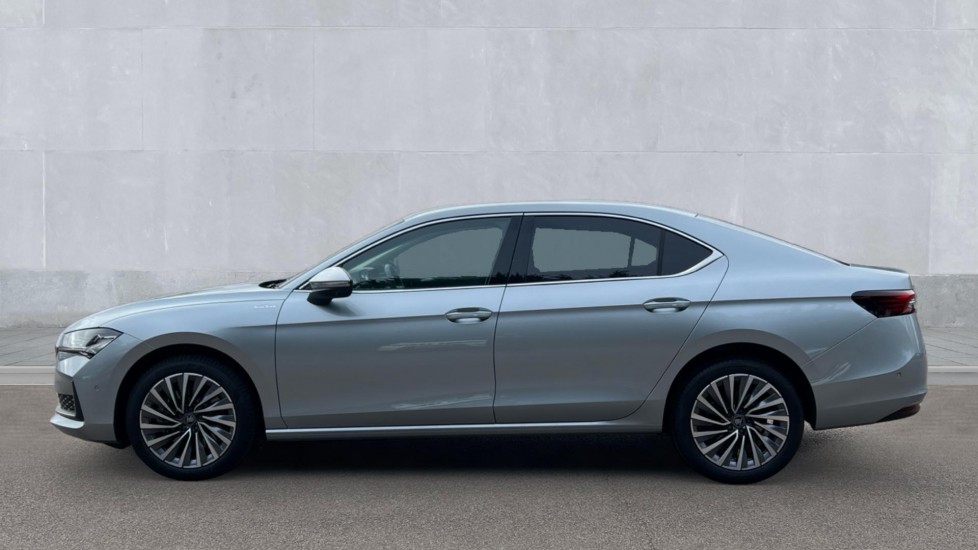 Used Skoda Superb 2025 for sale - 76217215: Photo 9