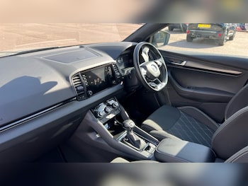 Used Skoda Karoq 2023 for sale - 76176206: Photo 2
