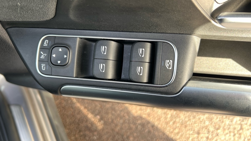 Used Mercedes-Benz GLA 2023 for sale - 76872199: Photo 29