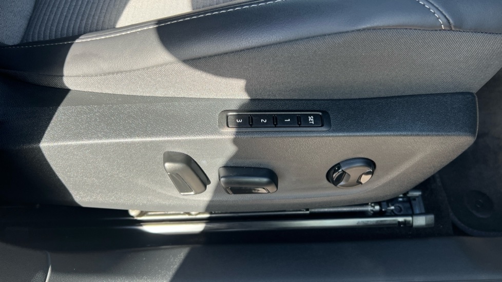 Used Skoda Enyaq 2024 for sale - 76870344: Photo 28