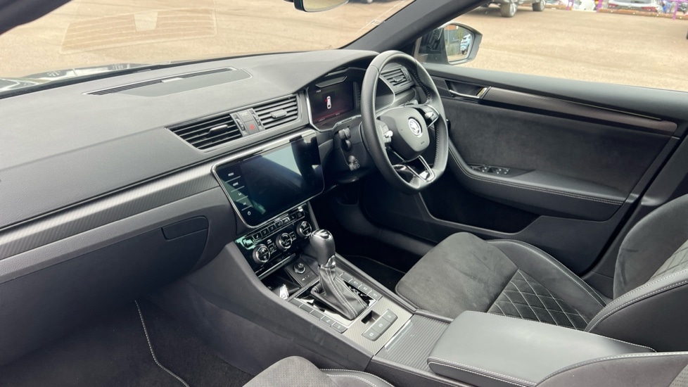 Used Skoda Superb 2023 for sale - 76871544: Photo 2