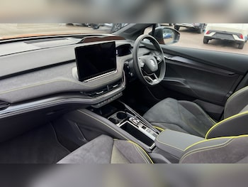 Used Skoda Enyaq 2025 for sale - 76874402: Photo