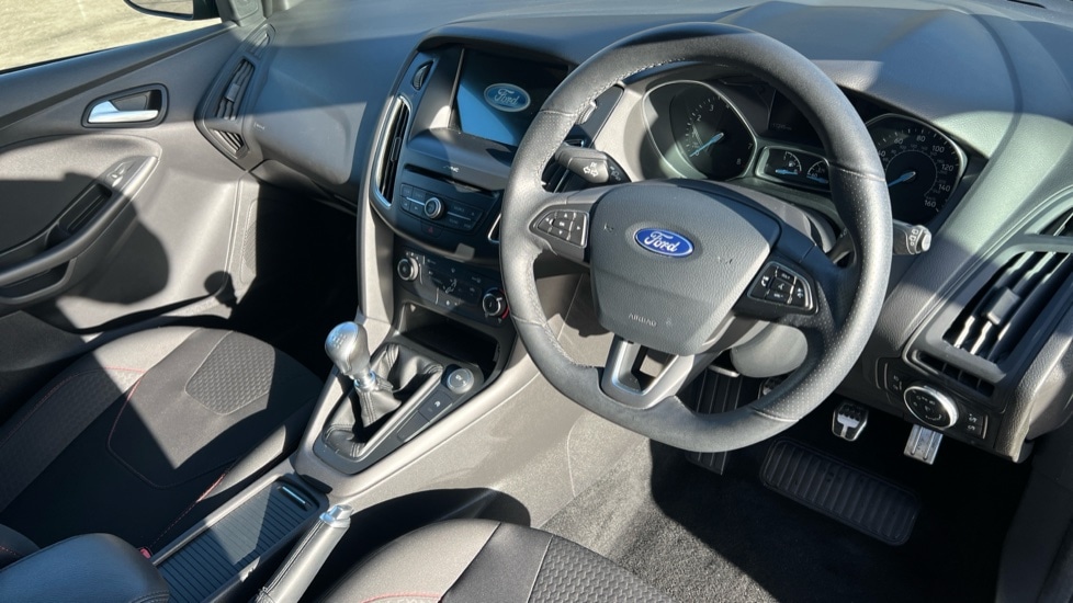 Used Ford Focus 2017 for sale - 76760714: Photo 9