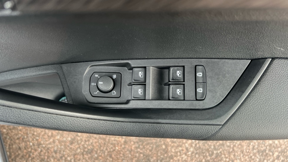 Used Skoda Karoq 2024 for sale - 76873980: Photo 28