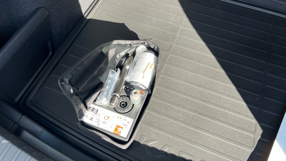 Used Skoda Karoq 2025 for sale - 76871506: Photo 30