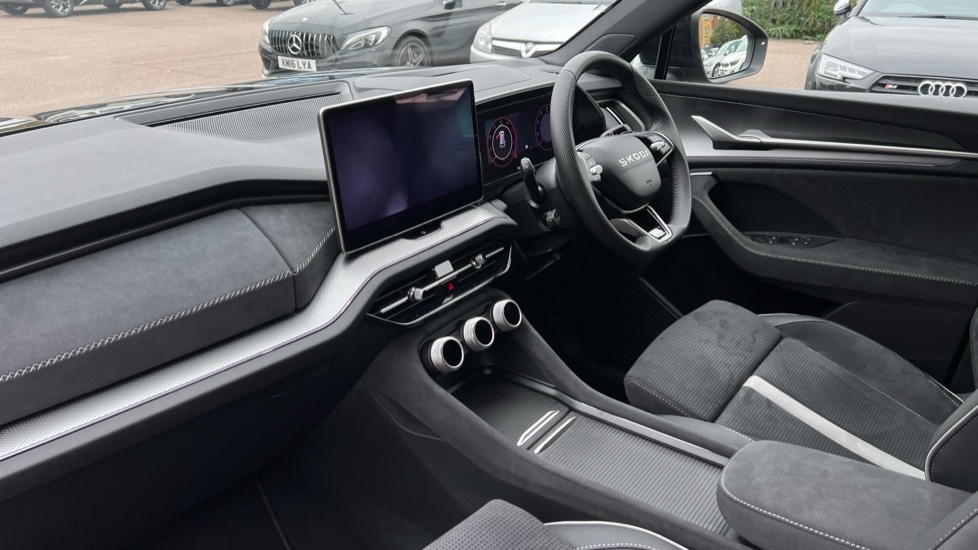 Used Skoda Kodiaq 2025 for sale - 76635751: Photo 2