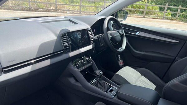 Used Skoda Karoq 2025 for sale - 75554382: Photo 2
