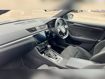 Used Skoda Superb 2023 for sale - 76117037: Photo 2