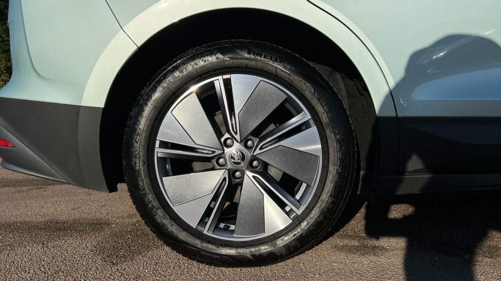 Used Skoda Enyaq 2025 for sale - 76872014: Photo 5