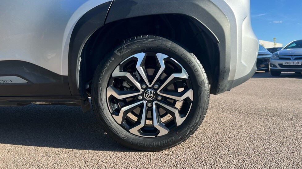 Used Toyota Yaris Cross 2023 for sale - 75992887: Photo 18