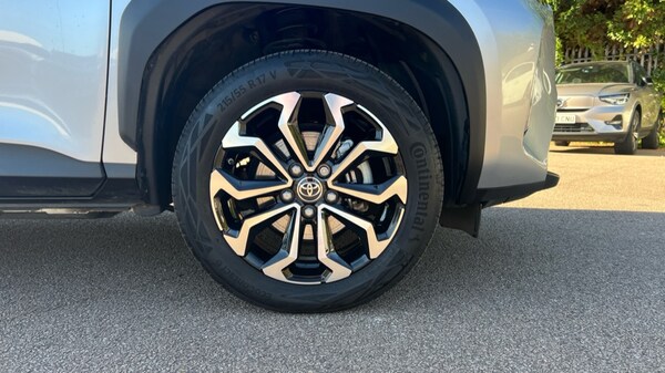 Used Toyota Yaris Cross 2023 for sale - 75992887: Photo 20