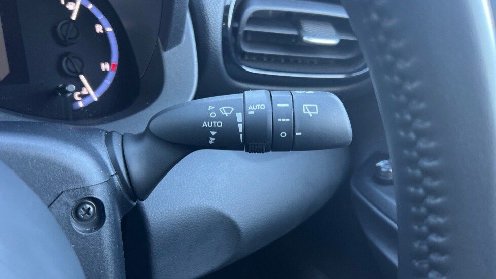 Used Toyota Yaris Cross 2023 for sale - 75992887: Photo 24