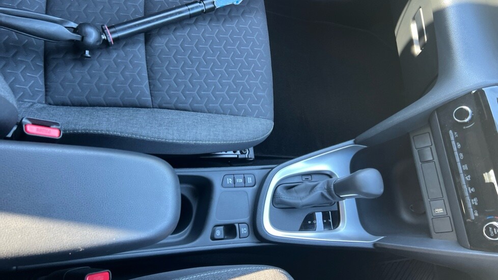 Used Toyota Yaris Cross 2023 for sale - 75992887: Photo 28