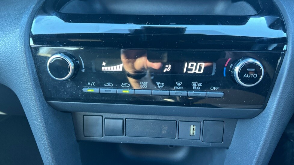 Used Toyota Yaris Cross 2023 for sale - 75992887: Photo 29