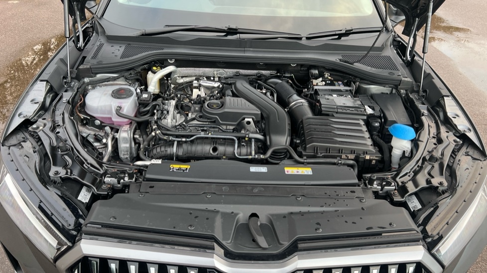 Used Skoda Superb 2025 for sale - 76873439: Photo 17