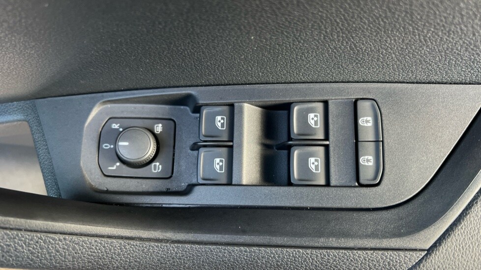 Used Skoda Karoq 2024 for sale - 76630152: Photo 28