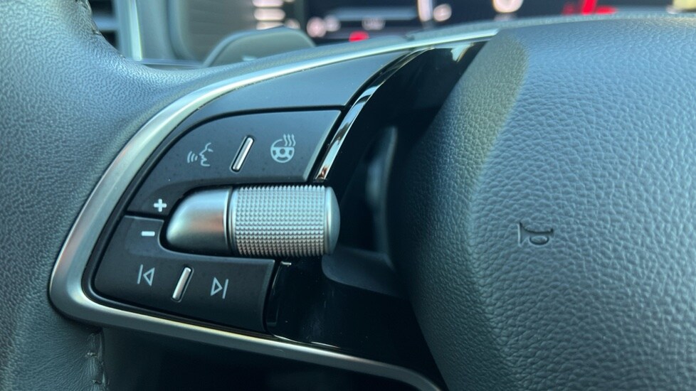 Used Skoda Karoq 2024 for sale - 76872553: Photo 31