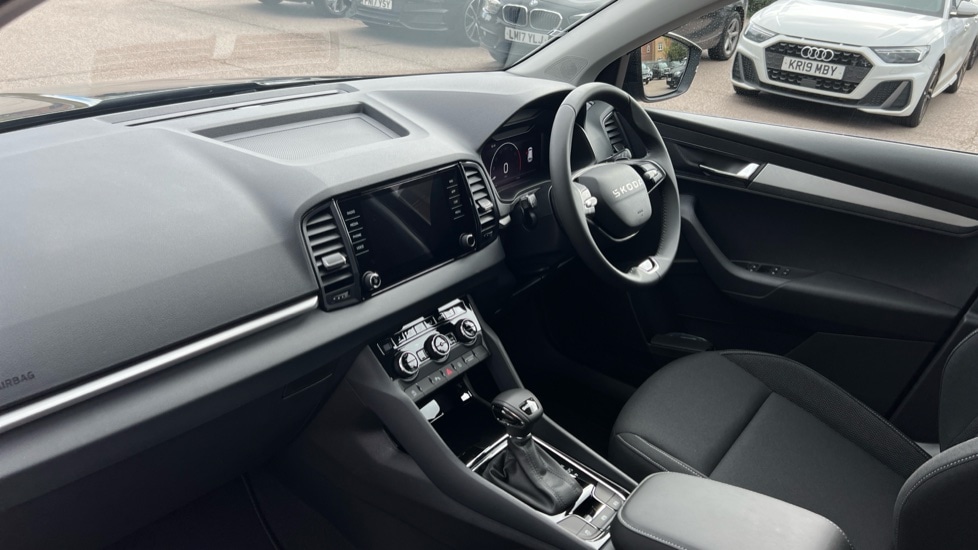 Used Skoda Karoq 2025 for sale - 76871275: Photo 2
