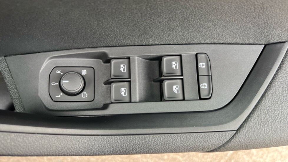 Used Skoda Karoq 2025 for sale - 76871275: Photo 37