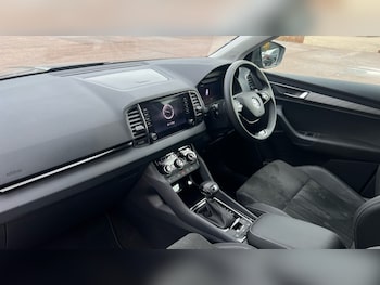 Used Skoda Karoq 2024 for sale - 76420464: Photo